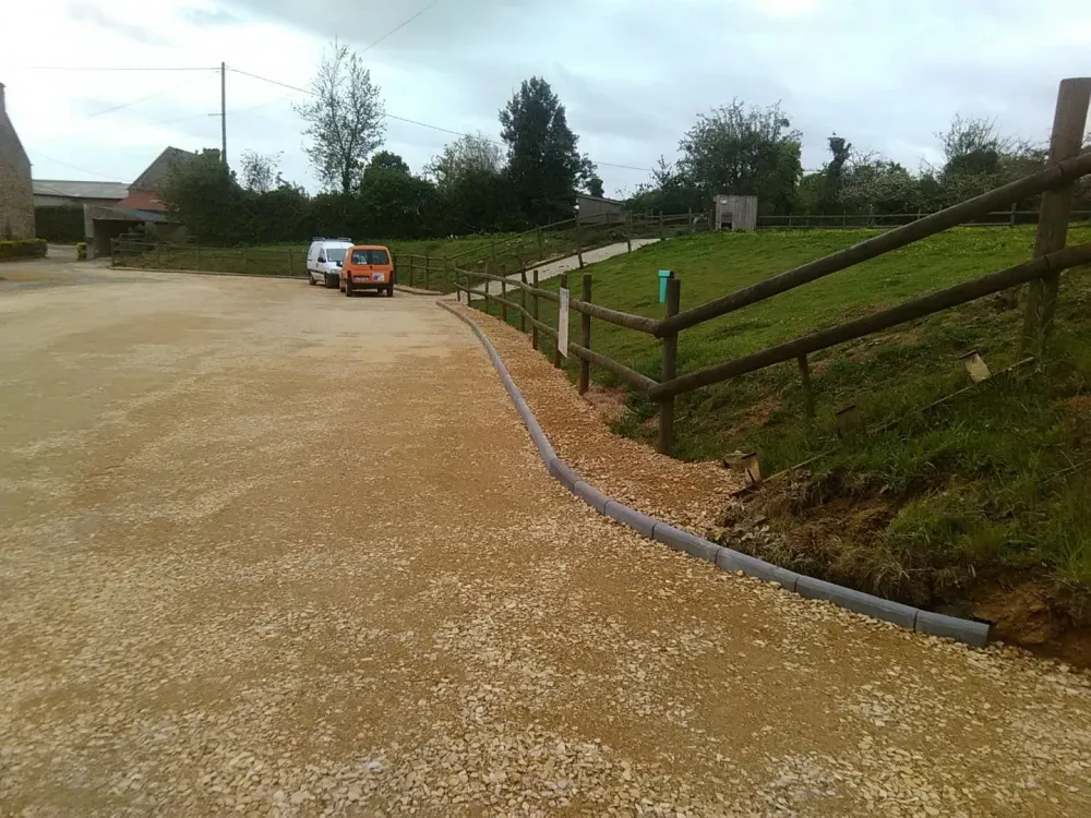 Travaux ruraux à Sainte-Colombe